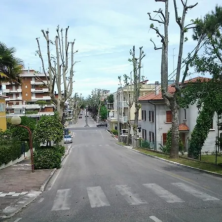 Sirena Hotel 2*